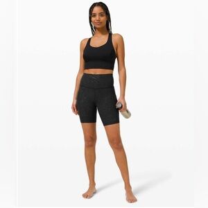 Lululemon Align High Rise Short with Pockets 8"
Speckle Emboss Black Size 4